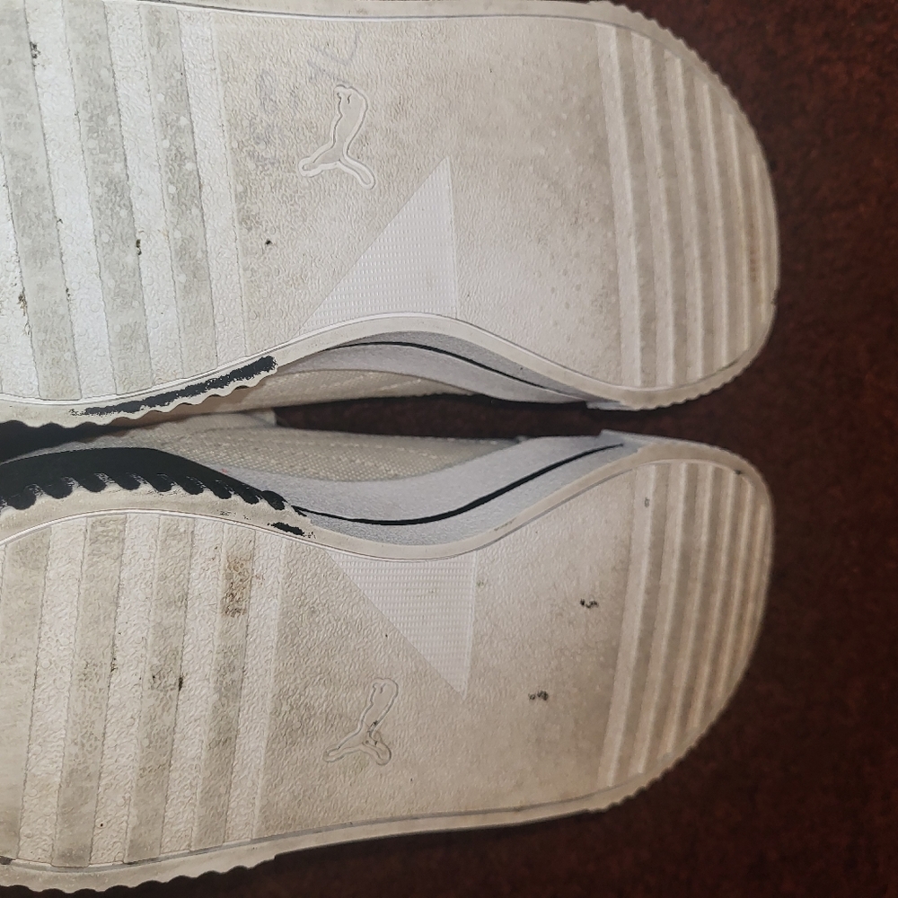 Kids Puma shoes size 3 - Picture 6 of 6